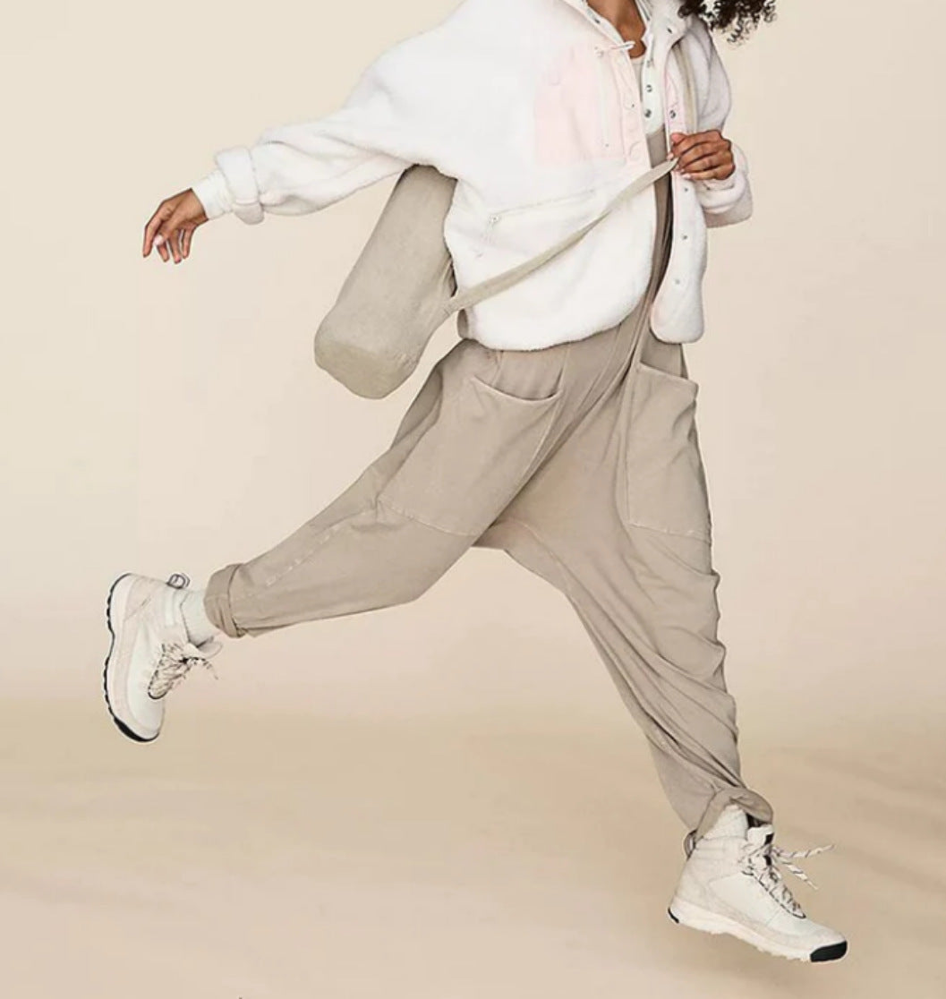 Summer Women's Loose Sleeveless Jumpsuits Spaghetti Strap Long Pant Romper Jumpsuit With Pockets Zip