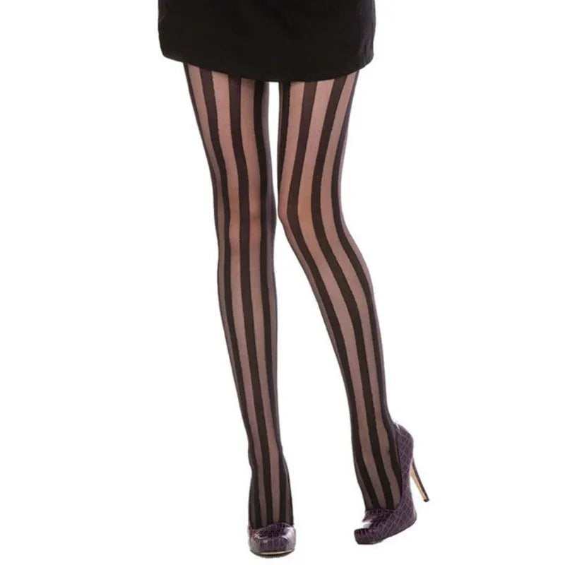 Damen Vintage-Stockings an den Beinen: vertikale Streifen, dunkelbraun/schwarz und hell