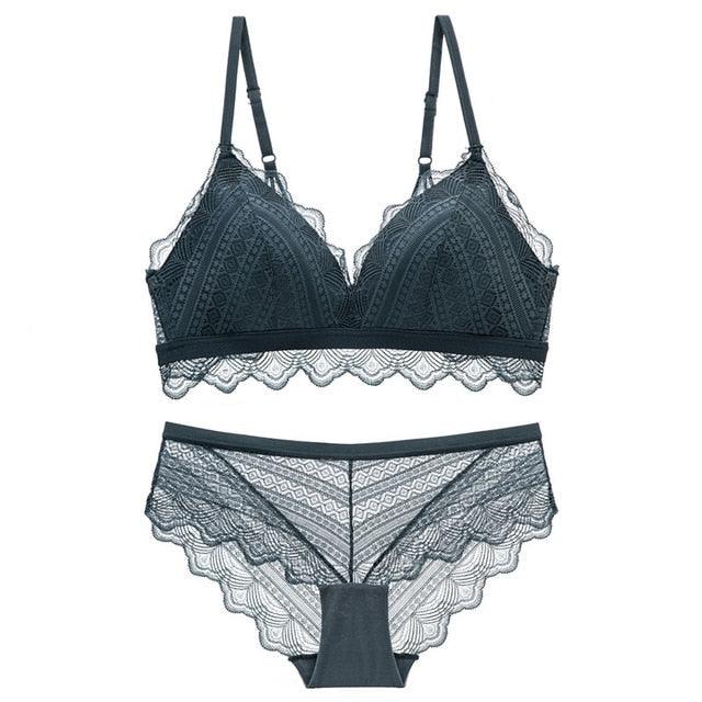 Ultra-thin lace bra set, blue: matching triangle bra and lace-trim briefs set